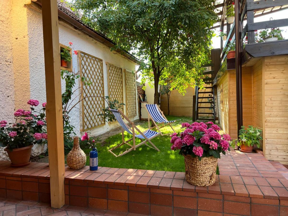 Victoria Gasthaus Rasnov - Charming Vacation House In Rasnov Eksteriør billede