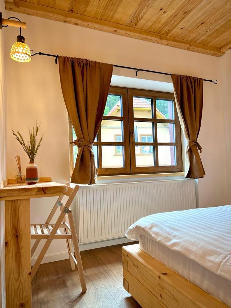 Victoria Gasthaus Rasnov - Charming Vacation House In Rasnov Eksteriør billede